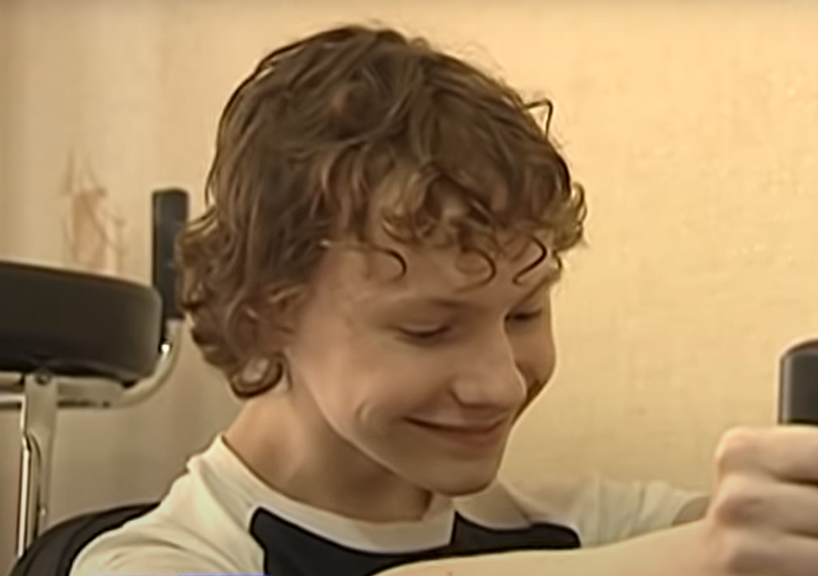 Александр Молот